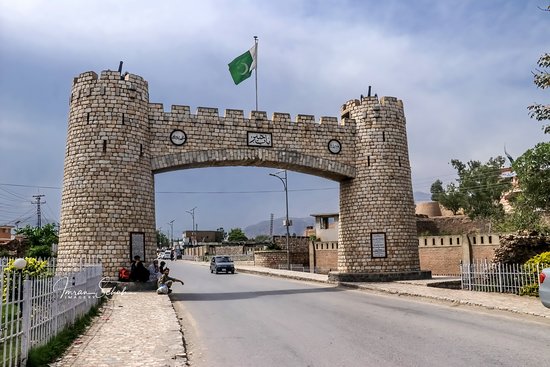Baab-e-khyber - historical places in peshawar - ahgroup-pk