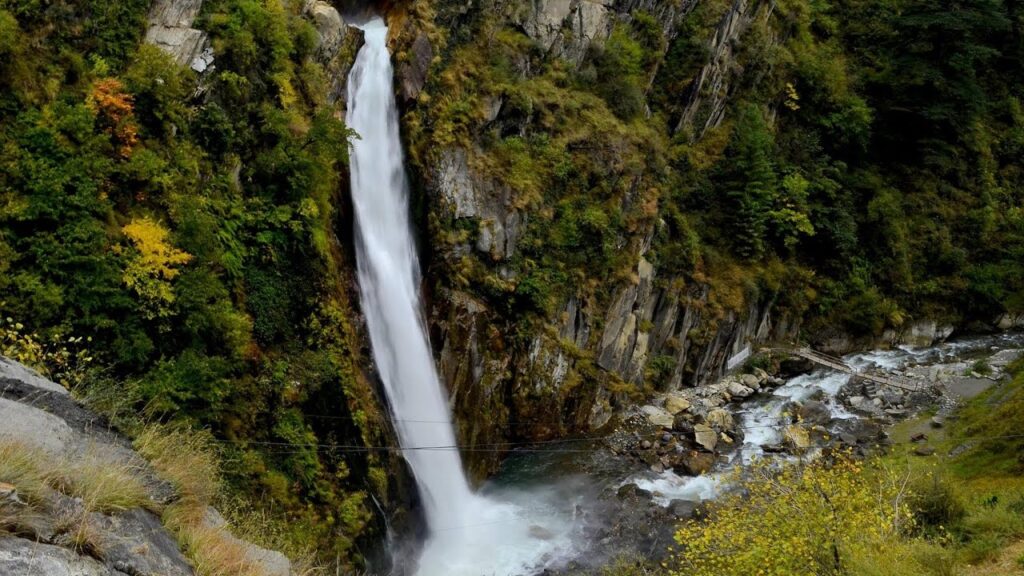 cham waterfall - waterfalls in pakistan - ahgroup-pk