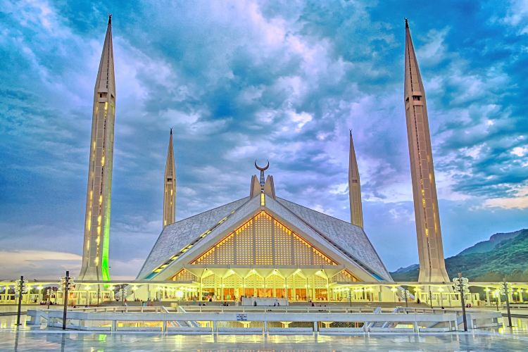 faisal masjid - places to visit in islamabad - ahgroup-pk
