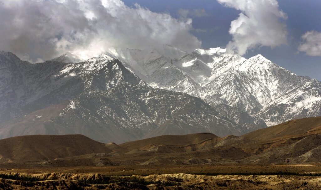 safed koh mountain - mountain ranges in pakistan - ahgroup-pk